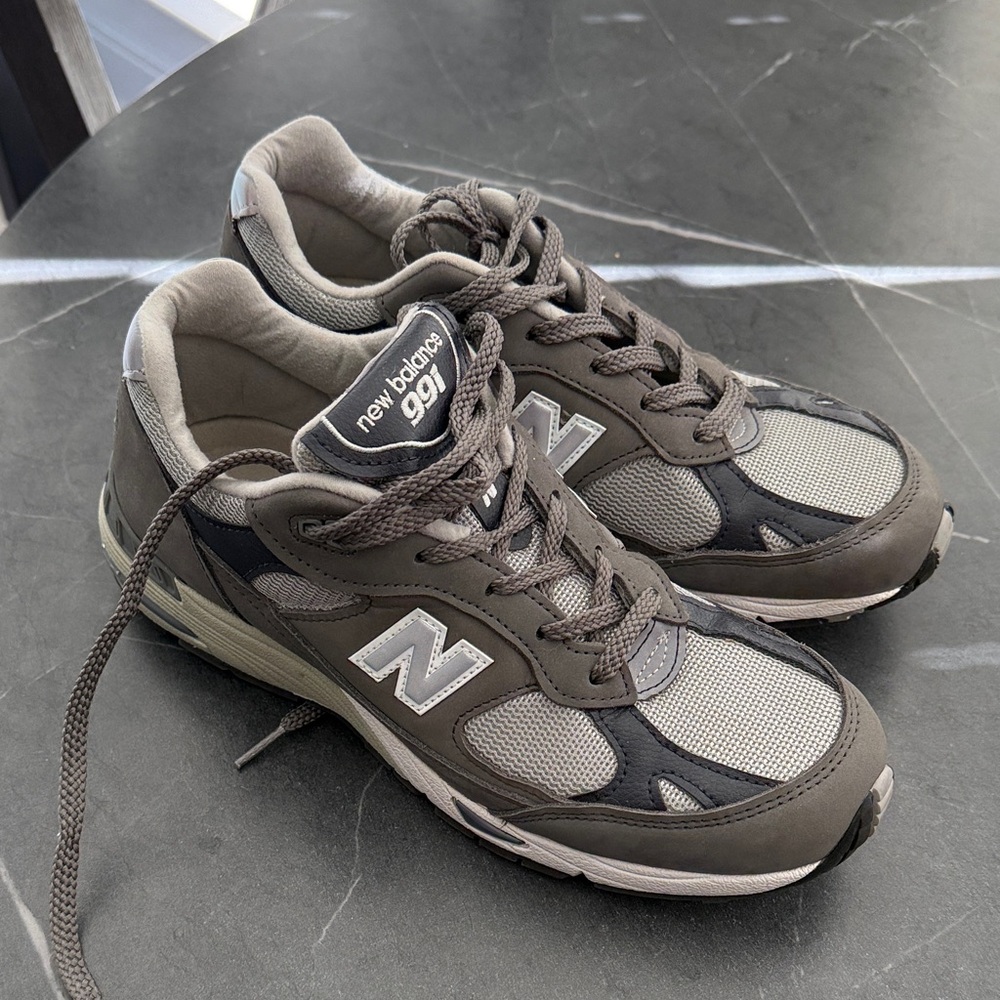 New Balance 991 Sneakers
